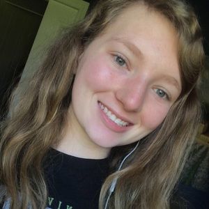 Meet your Posher, Ayla